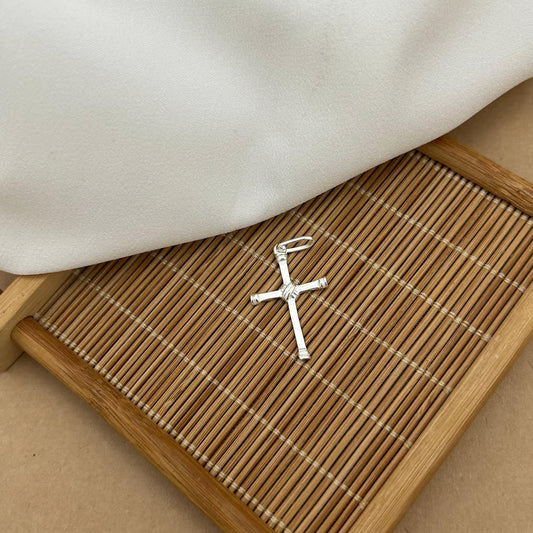 Pingente Cruz, detalhe nó centro