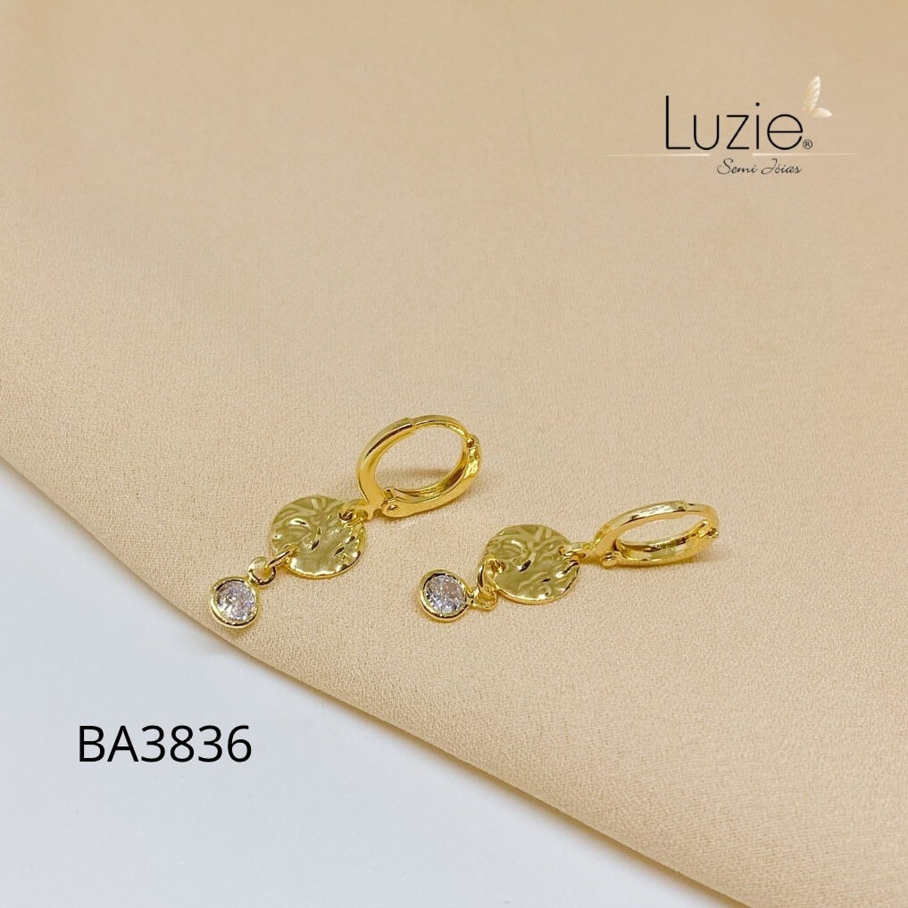Brinco Argolinhas com pingentes - Folheado a Ouro Luzie